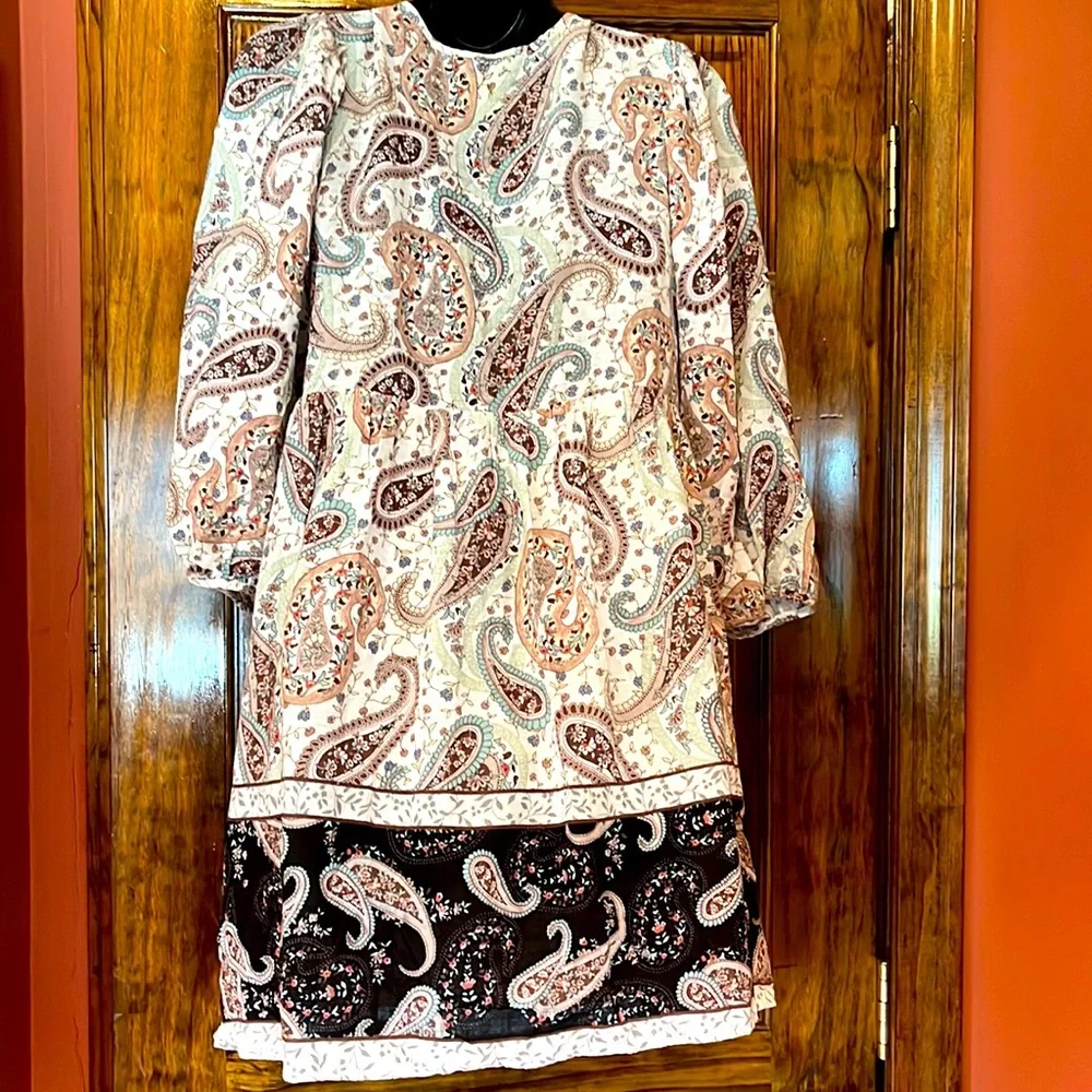 Paisley Bell Sleeve Dress - Picture 5 of 6